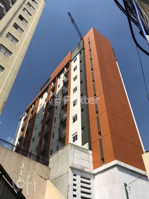 Image 5 - 889323