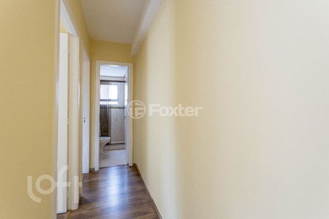 Image 11 - 889326