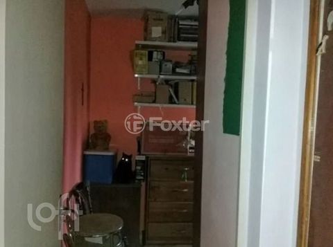 Image 5 - 889335