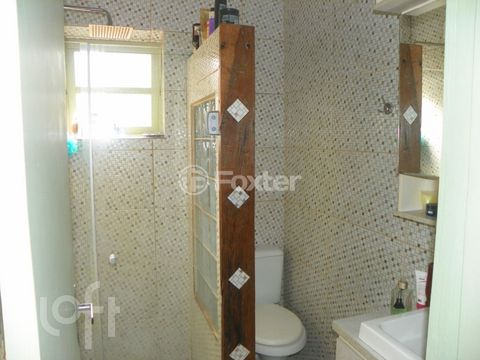 Image 6 - 889340