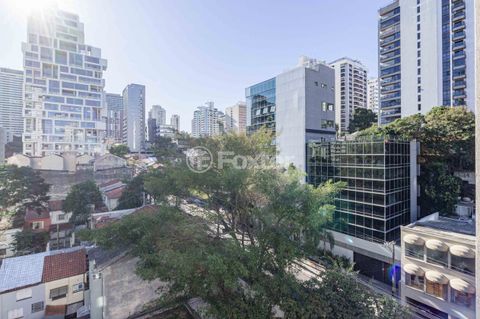 Image 16 - 889366