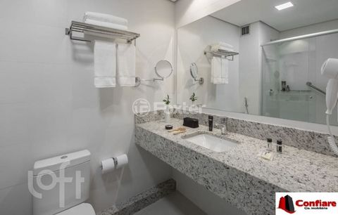 Image 9 - 889389