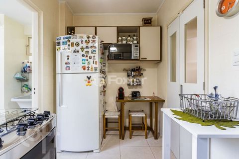Image 9 - 889390