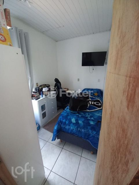 Image 8 - 889461