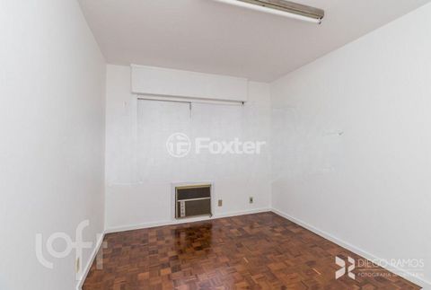 Image 8 - 889469