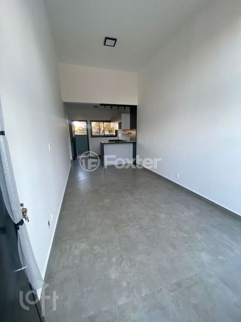 Image 3 - 889483