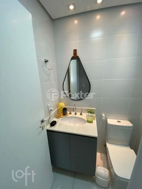 Image 7 - 889554