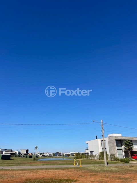 Image 1 - 889563