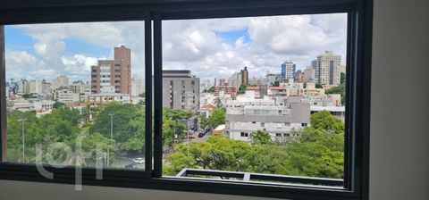 Image 1 - 889566