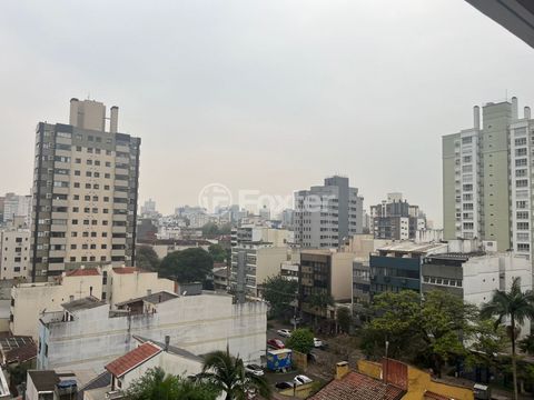 Image 12 - 889572