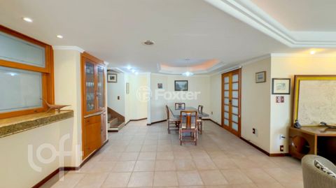 Image 7 - 889573