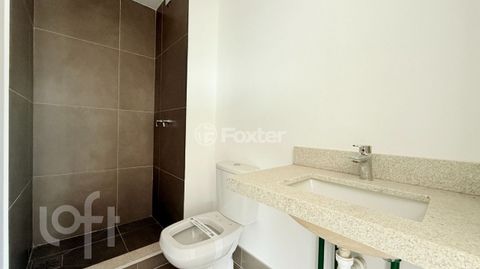 Image 8 - 889579
