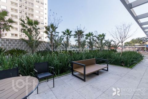 Image 10 - 889579