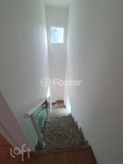 Image 7 - 889591