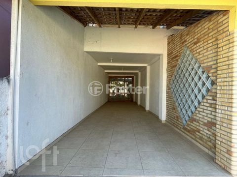 Image 4 - 889599