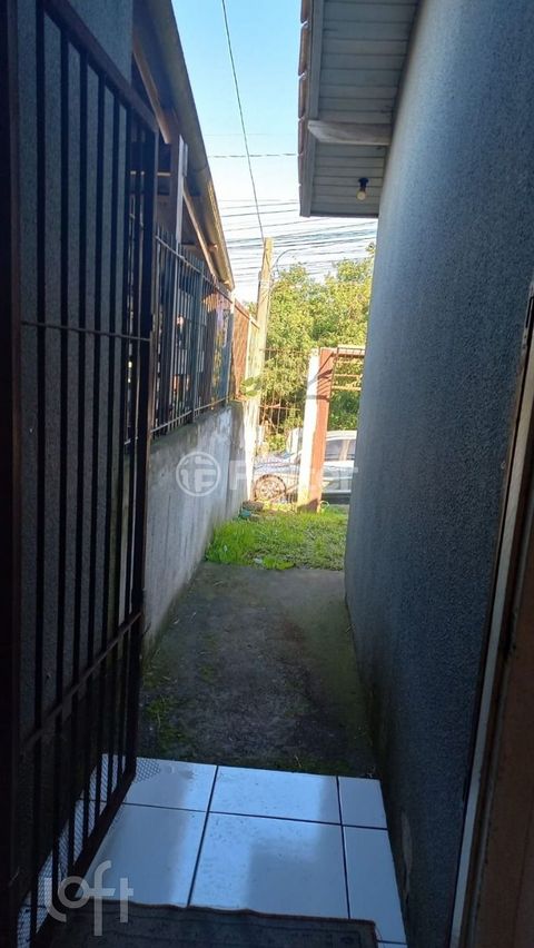 Image 7 - 889605