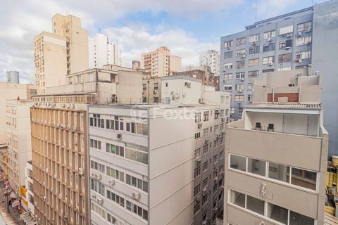 Image 9 - 889608