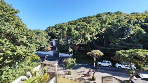 Image 1 - 889615
