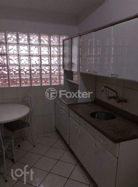Image 7 - 889621