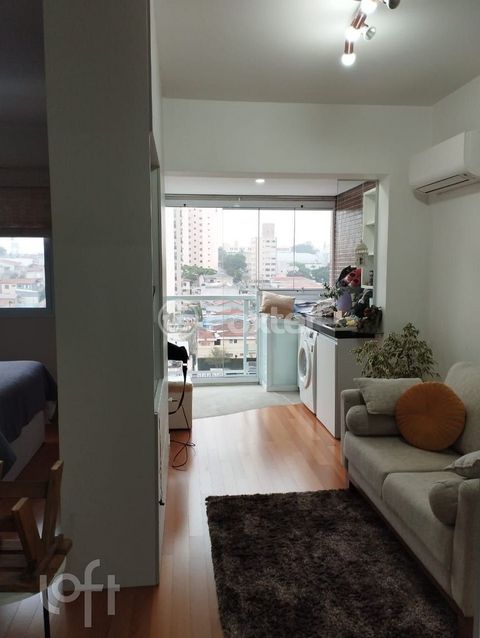 Image 12 - 889622