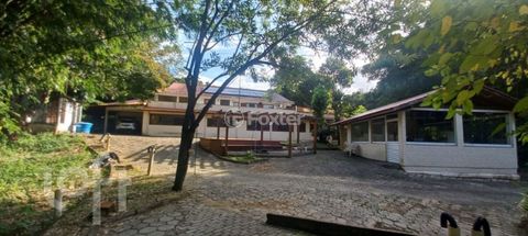 Image 4 - 889624