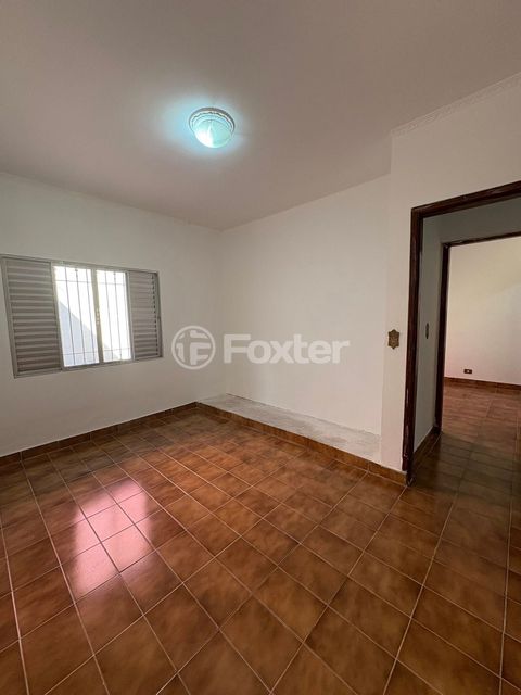 Image 7 - 889642