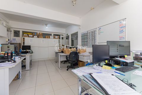 Image 11 - 889650