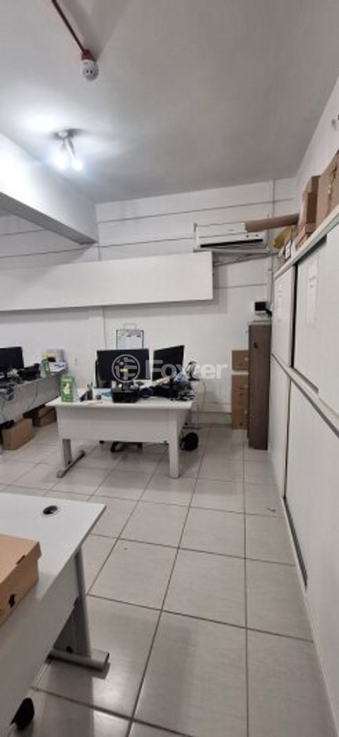 Image 3 - 889650