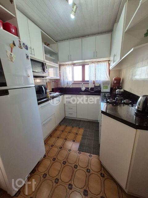Image 7 - 889651