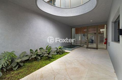 Image 8 - 889725