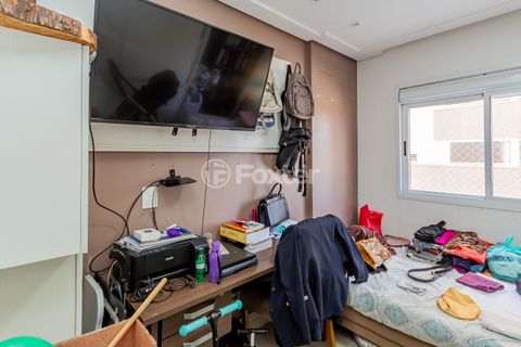 Image 17 - 889799