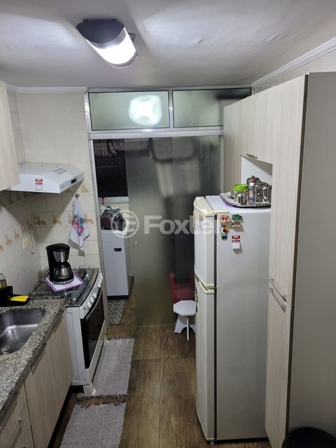 Image 7 - 889921