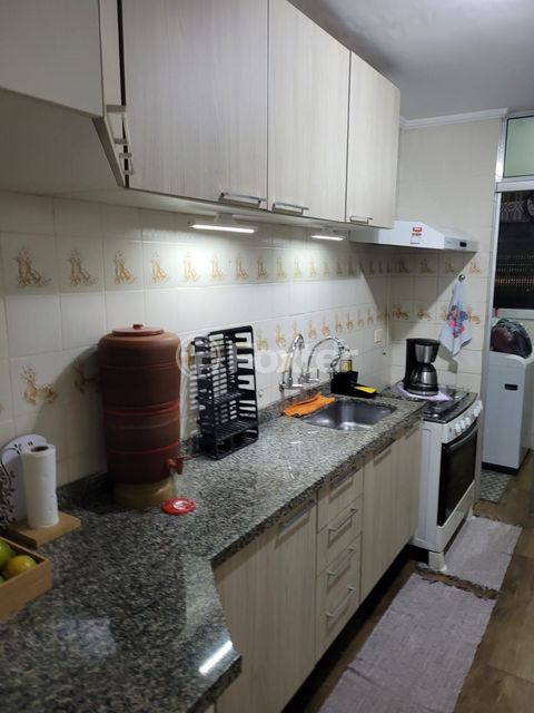 Image 4 - 889921
