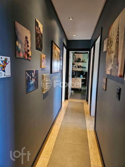 Image 6 - 889924
