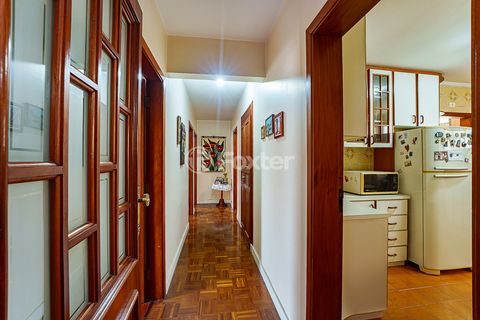 Image 8 - 889927