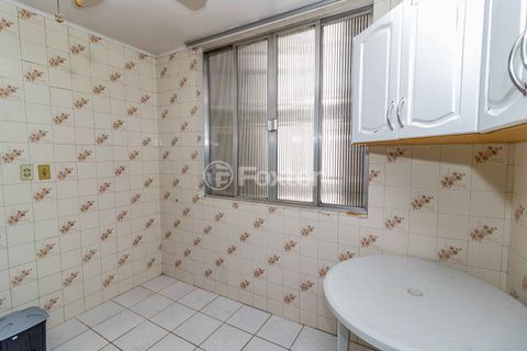 Image 11 - 889930