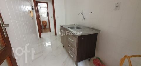 Image 9 - 889952