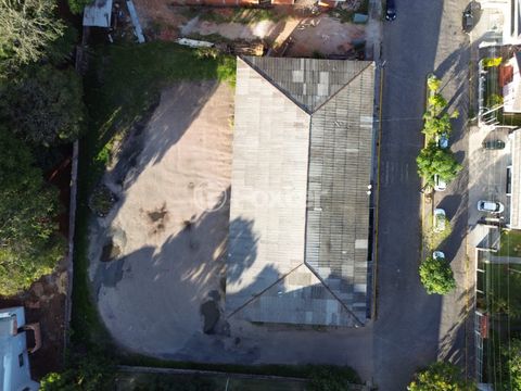 Image 4 - 889957