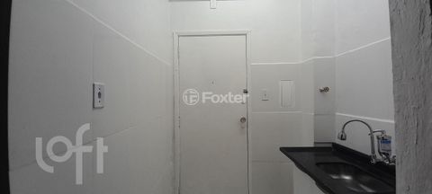 Image 3 - 889959