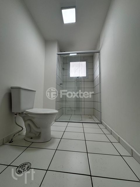 Image 6 - 889966