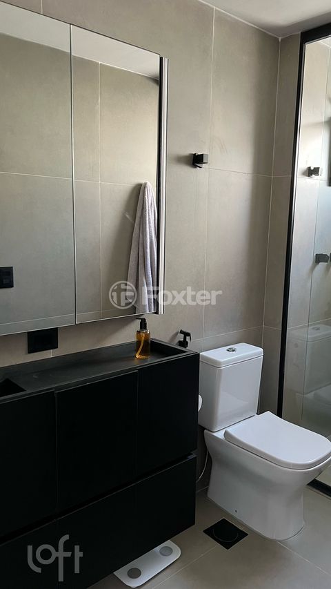 Image 9 - 889975