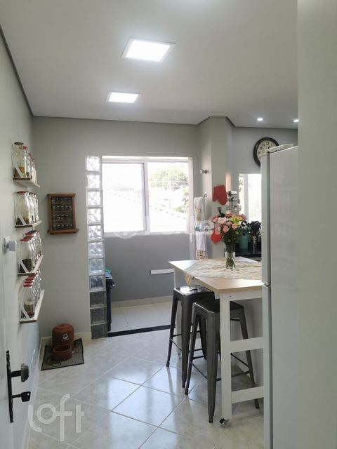 Image 9 - 889997