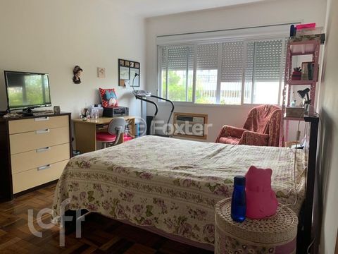 Image 11 - 890004