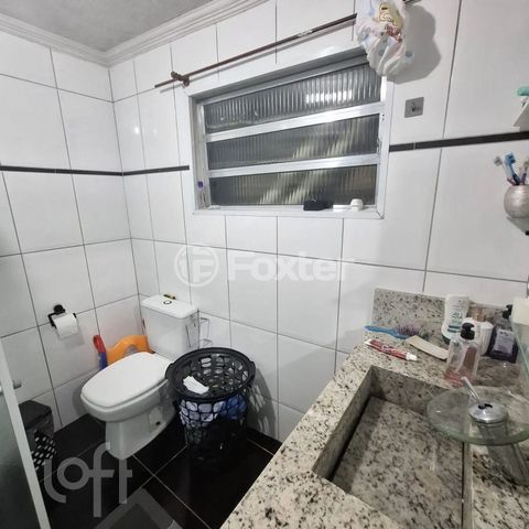 Image 7 - 890010