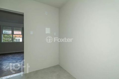 Image 5 - 890021