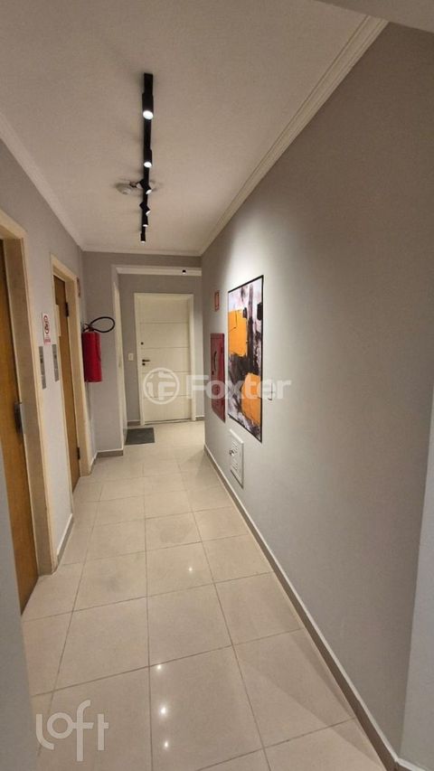 Image 3 - 890029