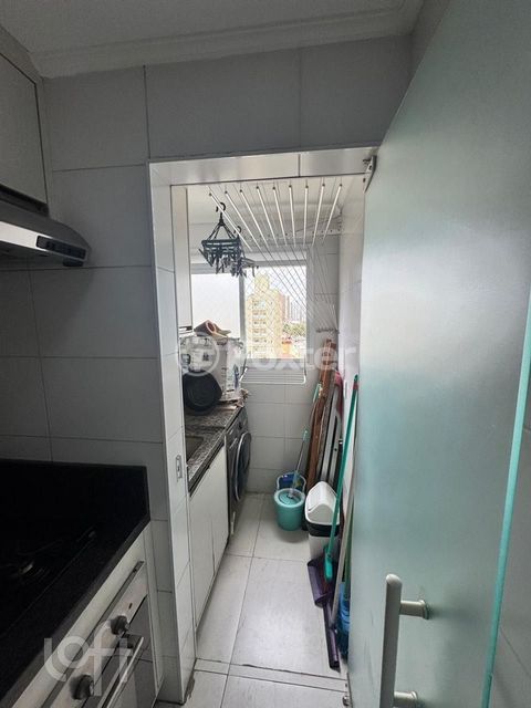 Image 8 - 890053