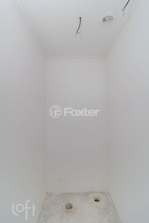 Image 11 - 890061