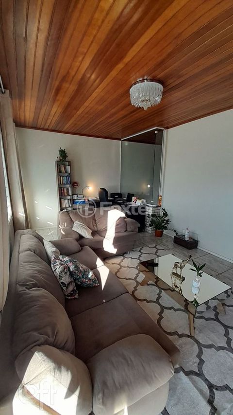 Image 5 - 890072