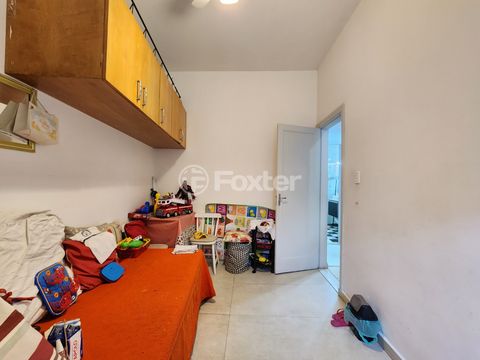 Image 9 - 890083